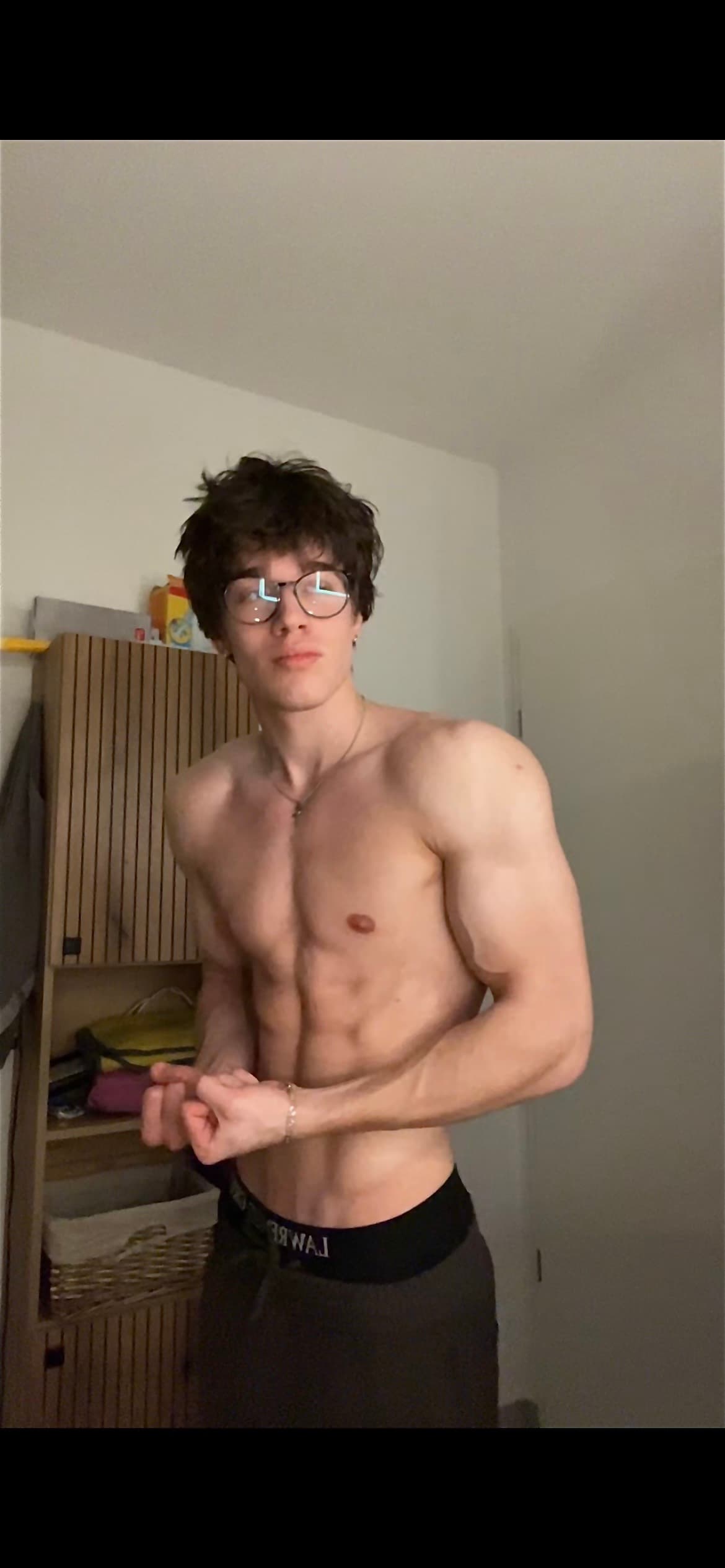 Elias — Aesthetic Frame Blueprint